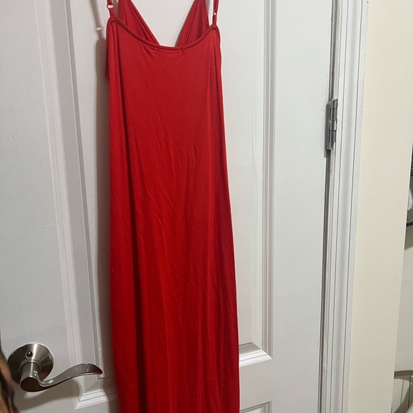 Red ruched midi dress - Picture 2 of 2